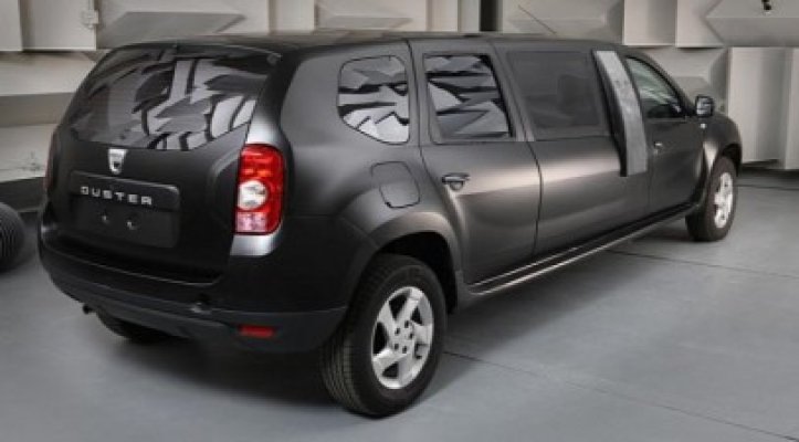 Prima limuzină Dacia a fost înmatriculată